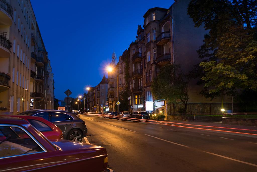 1 Night In Poznan - Matejki Apartments Номер фото